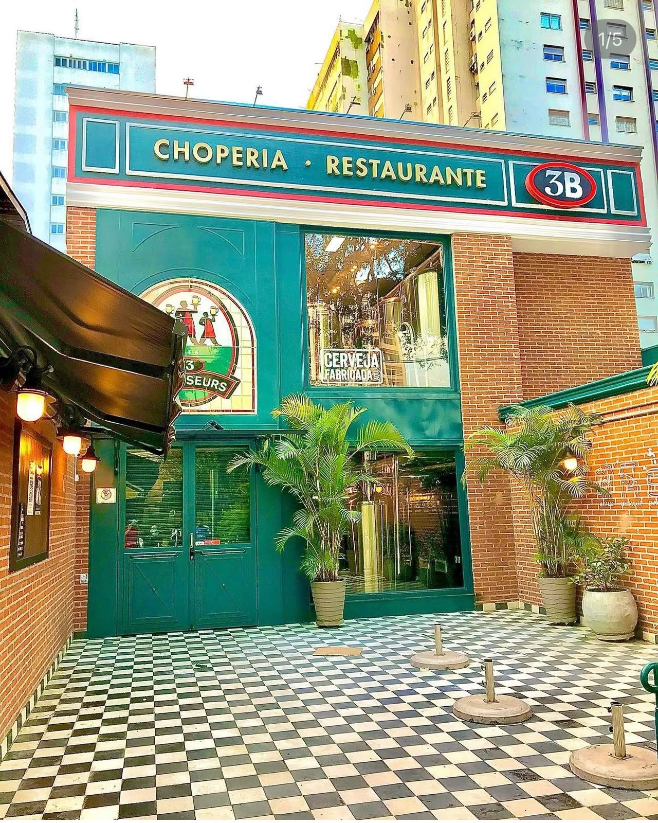 Entrada de choperia e restaurante